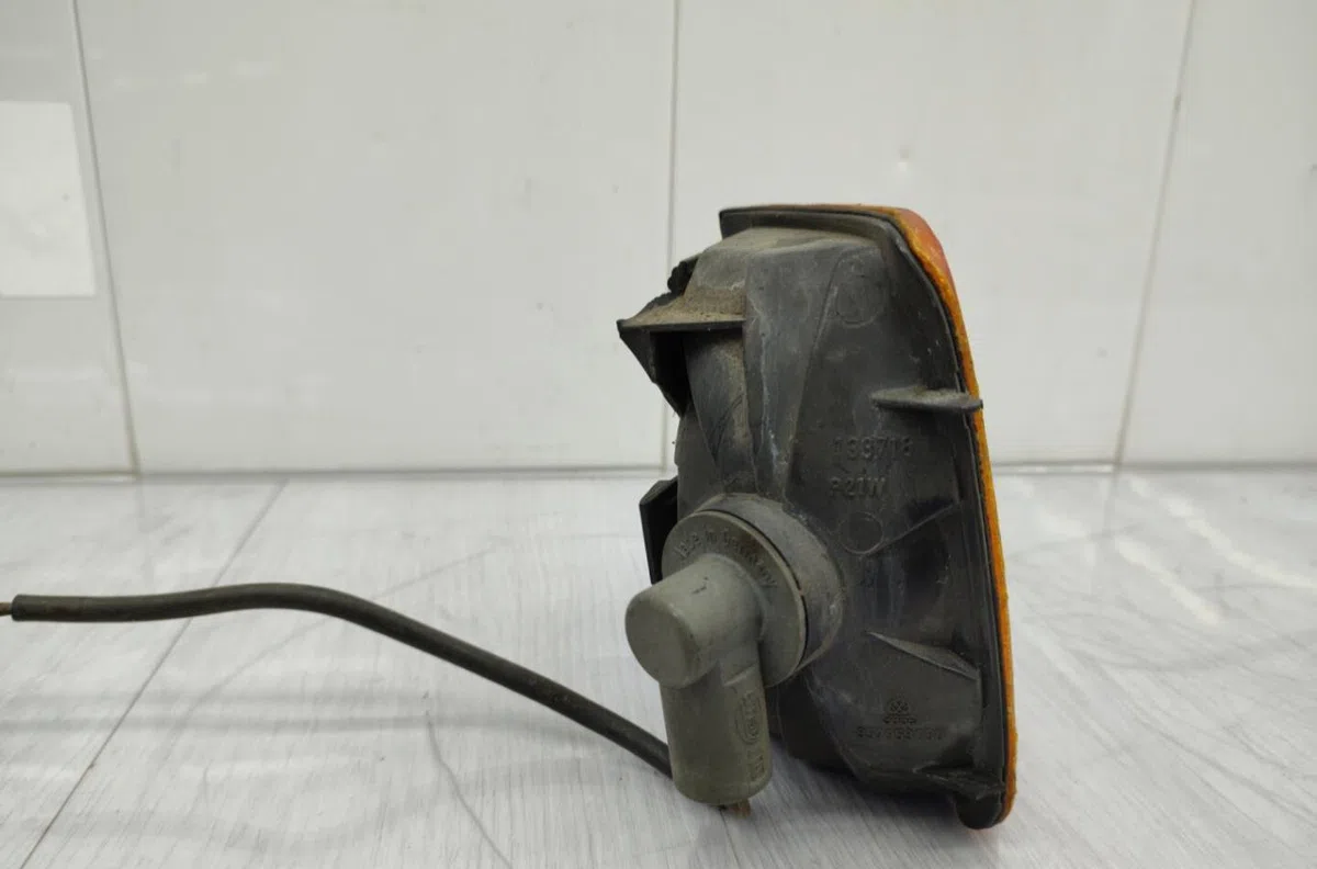 Clignotant droit VOLKSWAGEN PASSAT 3 PHASE 1 occasion