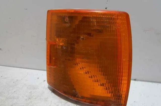 Clignotant droit VOLKSWAGEN TRANSPORTER IV occasion — photo 2