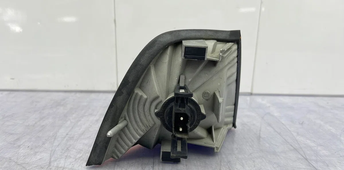 Clignotant gauche BMW SERIE 3 E36 occasion — photo 3