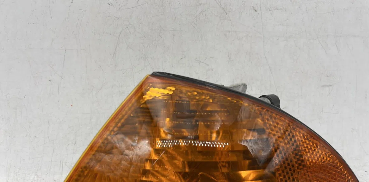 Clignotant gauche BMW SERIE 3 E46 PHASE 1 occasion — photo 3
