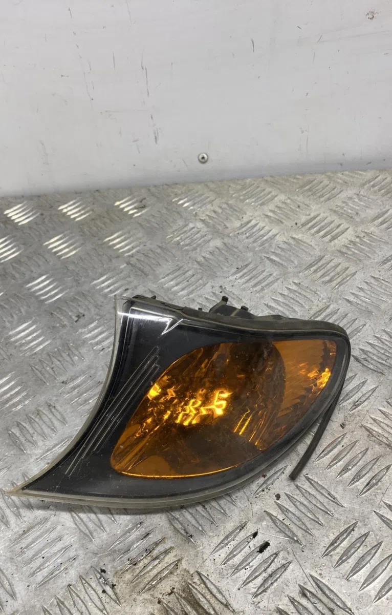 Clignotant gauche BMW SERIE 3 E46 PHASE 2 occasion — photo 2