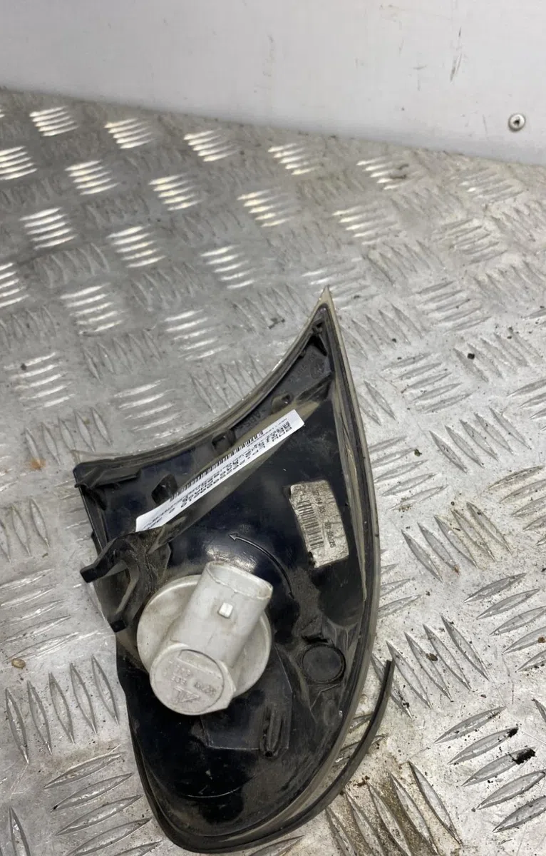 Clignotant gauche BMW SERIE 3 E46 PHASE 2 occasion — photo 4
