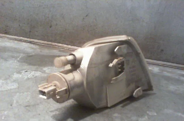 Clignotant gauche CITROEN SAXO Phase 1 03-1996--09-1999 occasion — photo 2