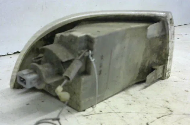 Clignotant gauche Fiat PUNTO (176_) 60 1.2 (176ap, 176ar, 176aq, 176bb) (1993-1999) occasion — photo 2