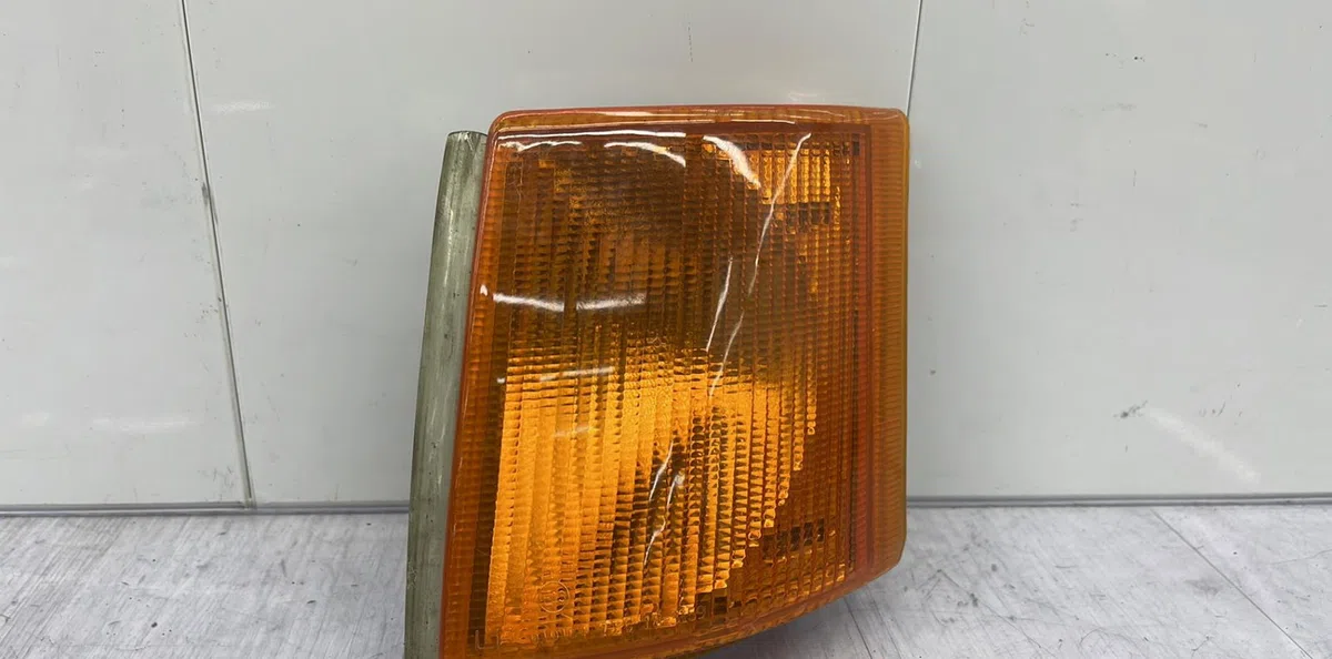 Clignotant gauche FORD TRANSIT 2 PHASE 1 occasion — photo 3