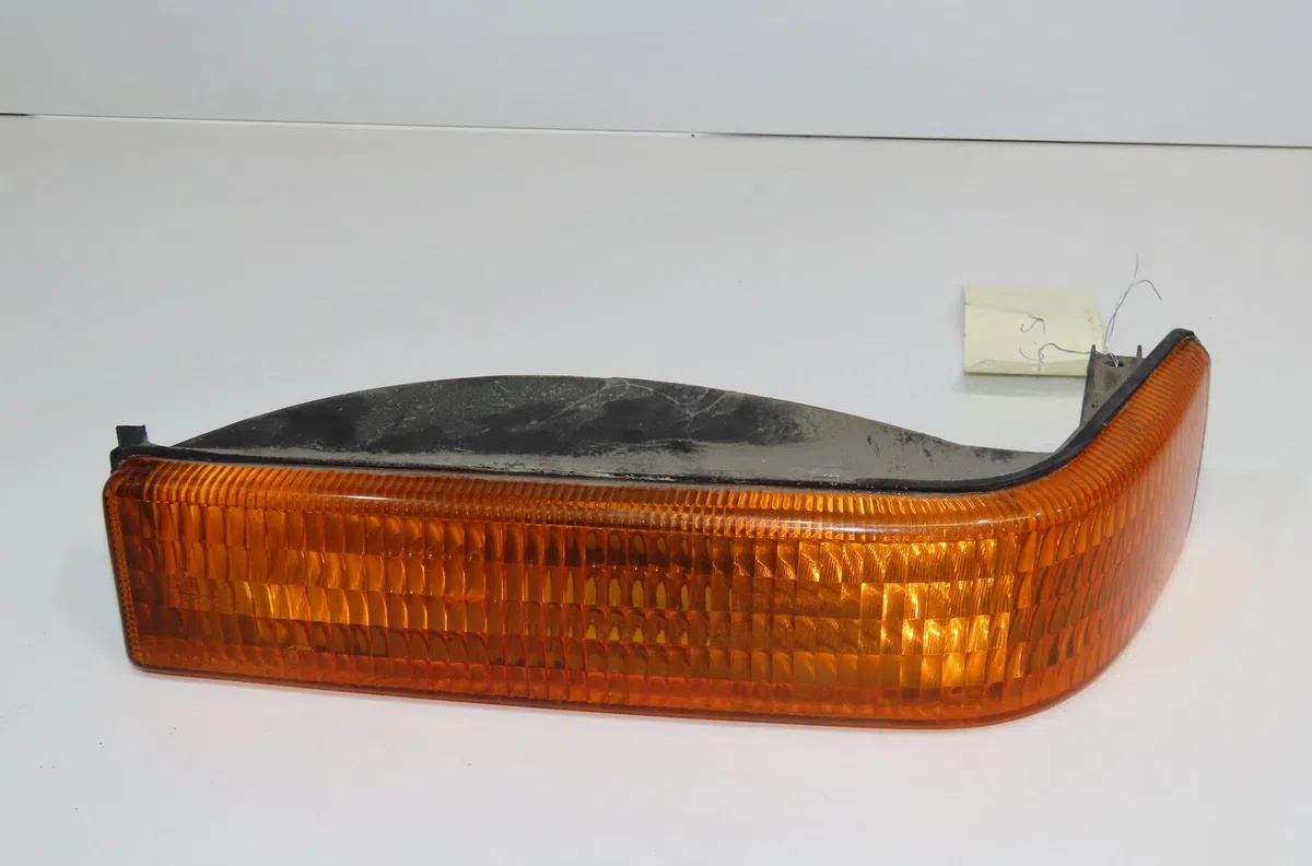 Clignotant gauche Jeep GRAND CHEROKEE I (ZJ, ZG) 2.5 td 4x4 (z) (1995-1999) occasion — photo 2