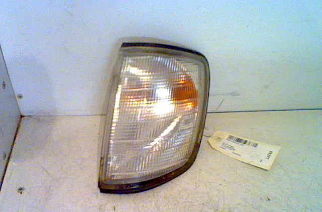 Clignotant gauche MERCEDES 200-500 I 1994 occasion — photo 2