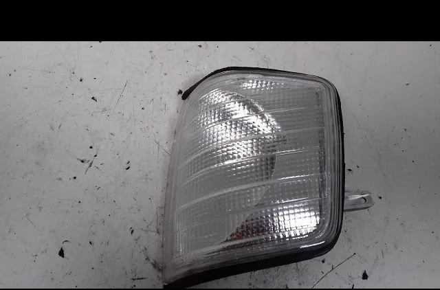 Clignotant gauche Mercedes-benz 190 (W201) 2.0 (201.023) (1986-1990) occasion