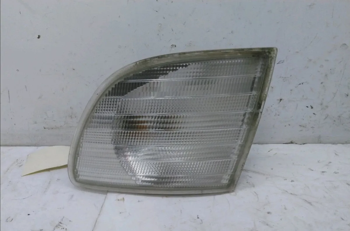 Clignotant gauche Mercedes-benz CLASSE V (638-2) V 280 (638.244, 638.294) (1997-2003) occasion
