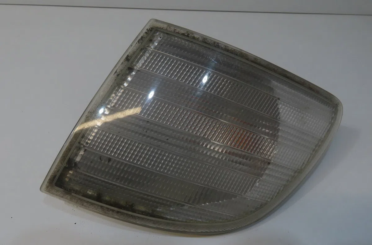 Clignotant gauche Mercedes-benz VITO Camionnette (W638) 110 cdi 2.2 (638.094) (1999-2003) occasion — photo 2