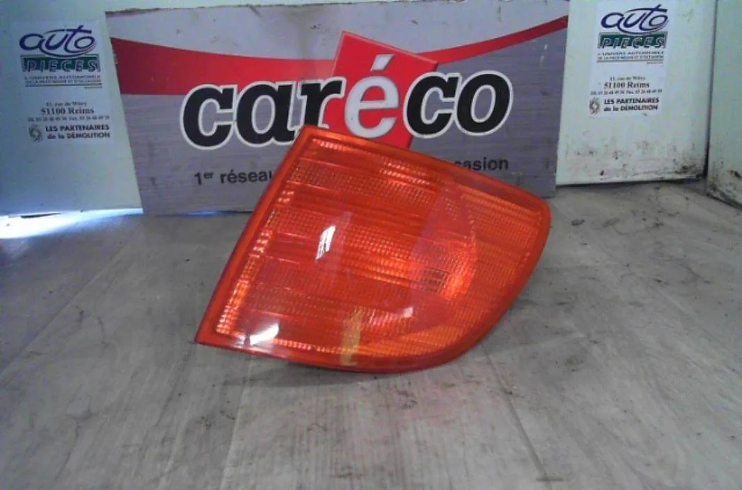 Clignotant gauche Mercedes-benz VITO Camionnette (W638) 110 d 2.3 (638.074, 638.078) (1997-2003) occasion