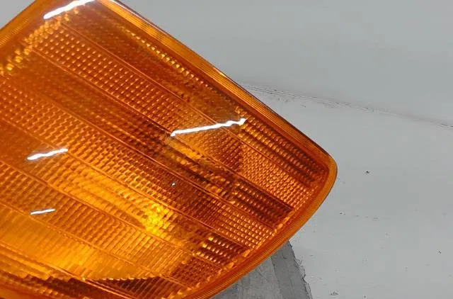 Clignotant gauche Mercedes-benz VITO Camionnette (W638) 112 cdi 2.2 (638.094) (1999-2003) occasion