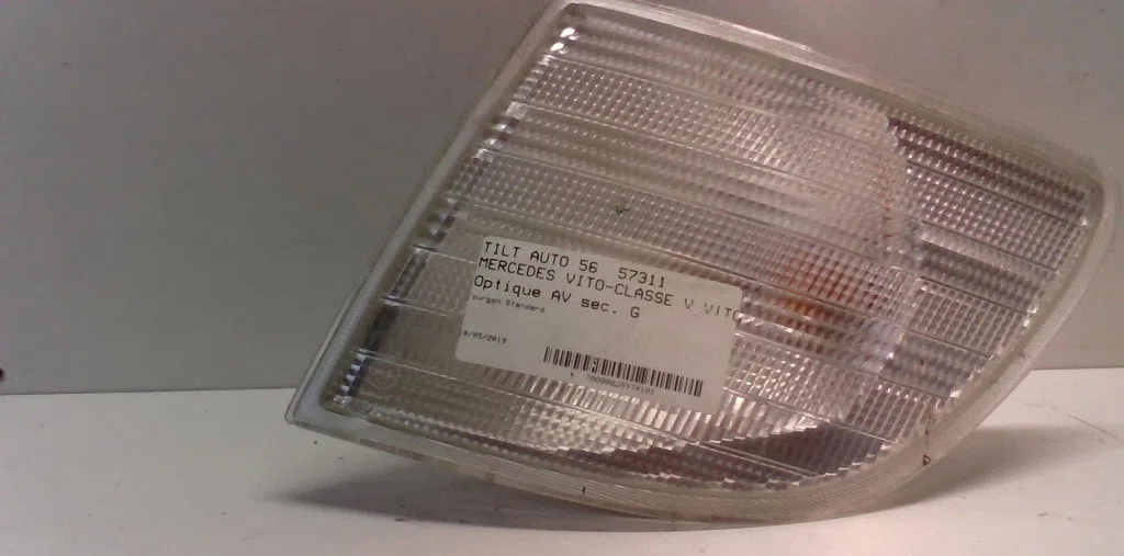 Clignotant gauche Mercedes-benz VITO Camionnette (W638) 112 cdi 2.2 (638.094) (1999-2003) occasion — photo 3