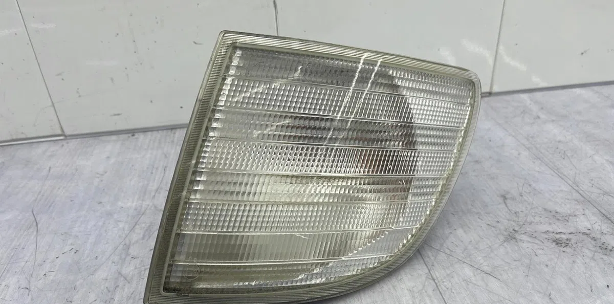 Clignotant gauche MERCEDES VITO 638 occasion
