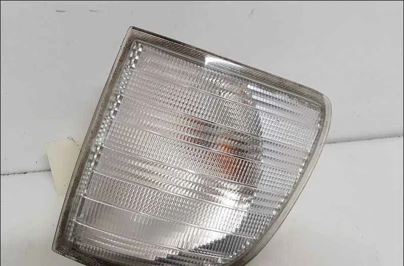 Clignotant gauche MERCEDES VITO I occasion — photo 4