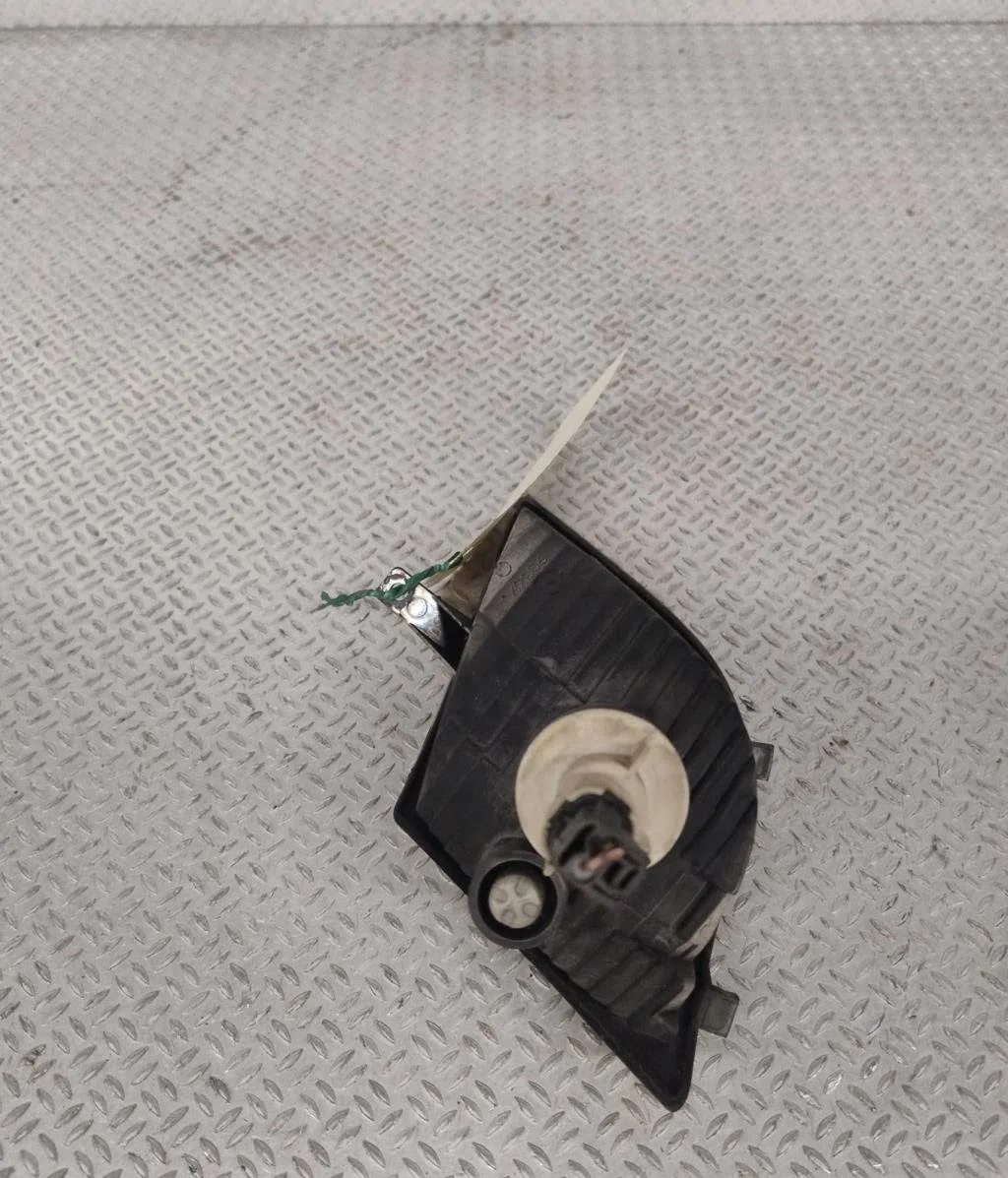 Clignotant gauche Nissan MICRA III (K12) 1.2 16v (2003-2010) occasion — photo 2