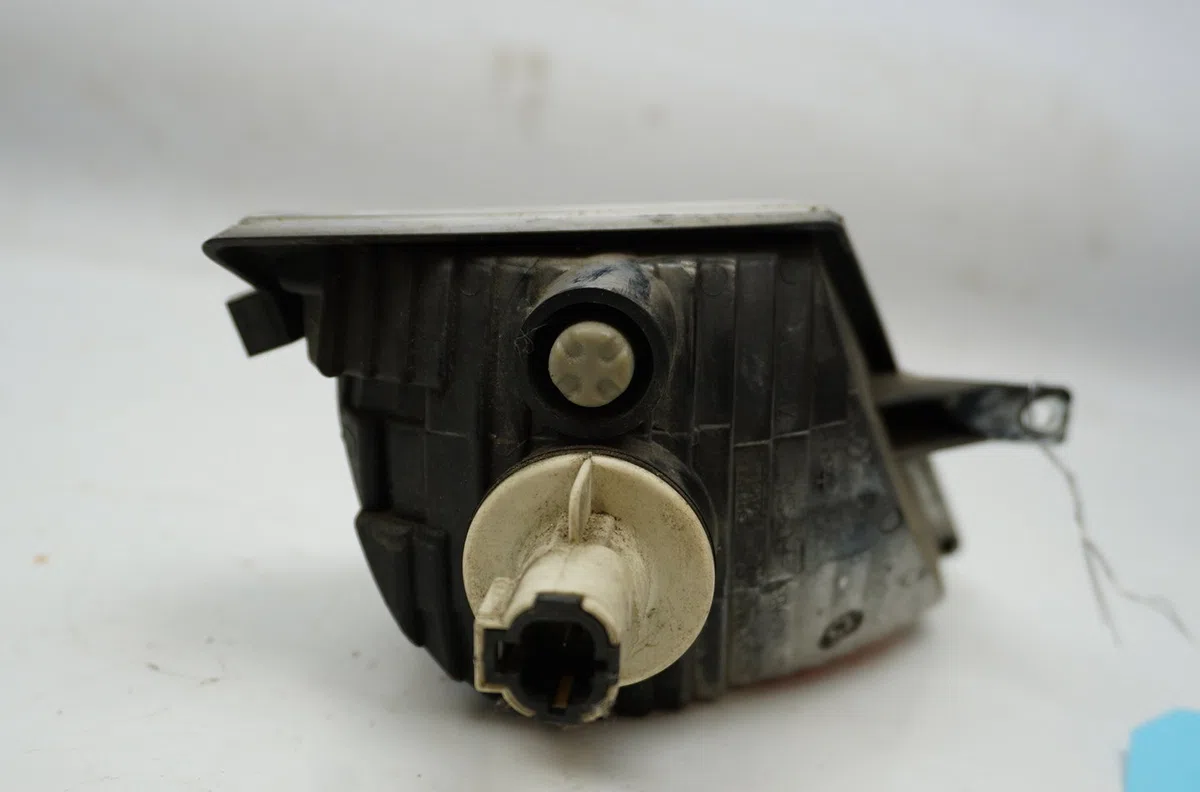 Clignotant gauche Nissan MICRA III (K12) 1.2 16v (2003-2010) occasion — photo 4