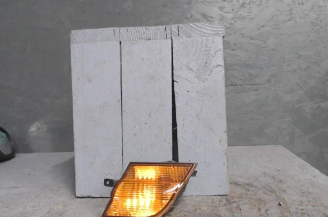 Clignotant gauche Nissan MICRA III (K12) 1.4 16v (2003-2010) occasion