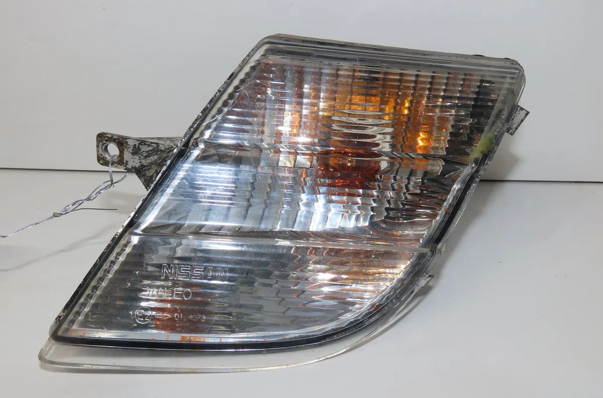 Clignotant gauche Nissan MICRA III (K12) 1.4 16v (2003-2010) occasion