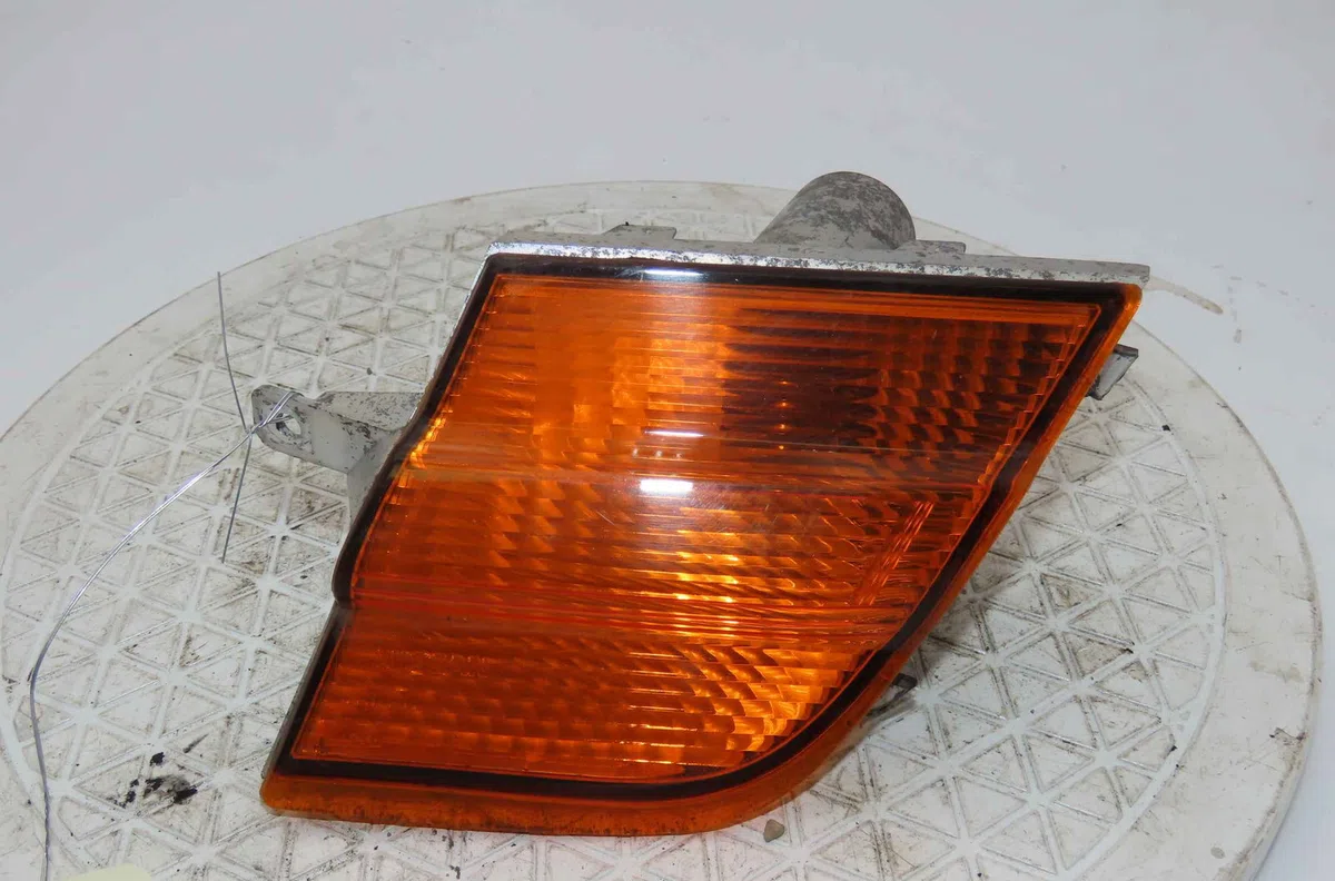 Clignotant gauche NISSAN MICRA III occasion — photo 2