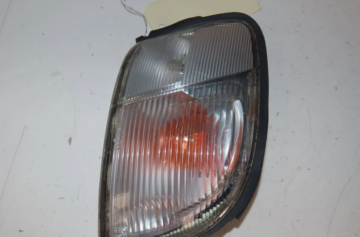 Clignotant gauche Nissan PICK UP (D22) 2.5 td 4wd (1998-2005) occasion