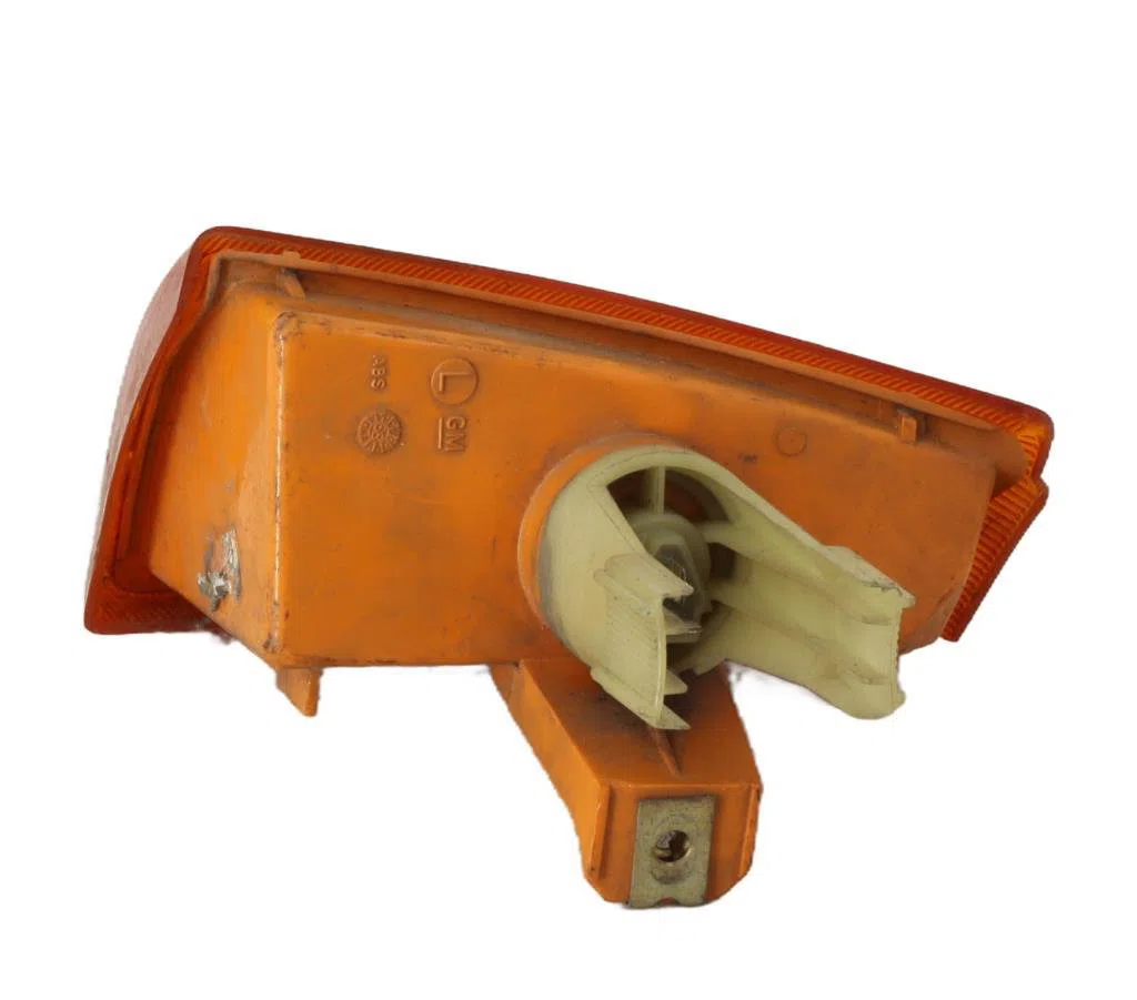 Clignotant gauche Opel KADETT E 3-5 portes (T85) 1.3 s (c08, c48, d08, d48) (1984-1987) occasion — photo 2