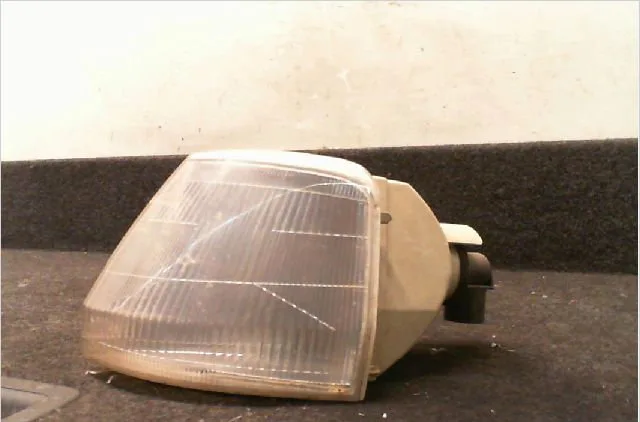 Clignotant gauche Peugeot 106 I (1A, 1C) 1.0 (1991-1996) occasion