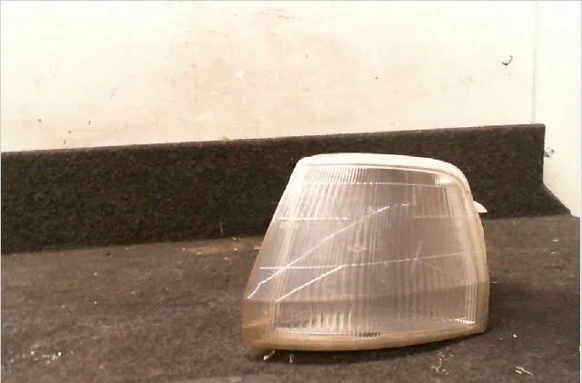 Clignotant gauche Peugeot 106 I (1A, 1C) 1.0 (1991-1996) occasion — photo 3