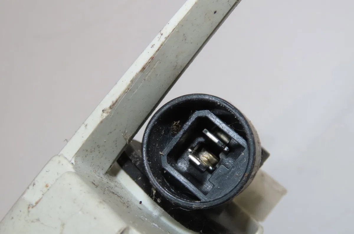 Clignotant gauche Peugeot 306 3-5 portes (7A, 7C, N3, N5) 1.4 (1993-2001) 5 portes occasion — photo 4