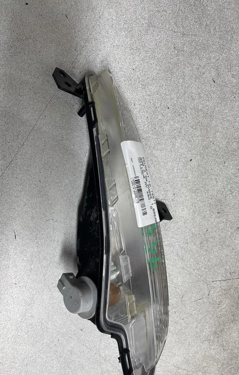Clignotant gauche Peugeot 308 SW II (LC_, LJ_, LR_, LX_, L4_) 1.2 thp 130 (2014-2021) occasion — photo 4
