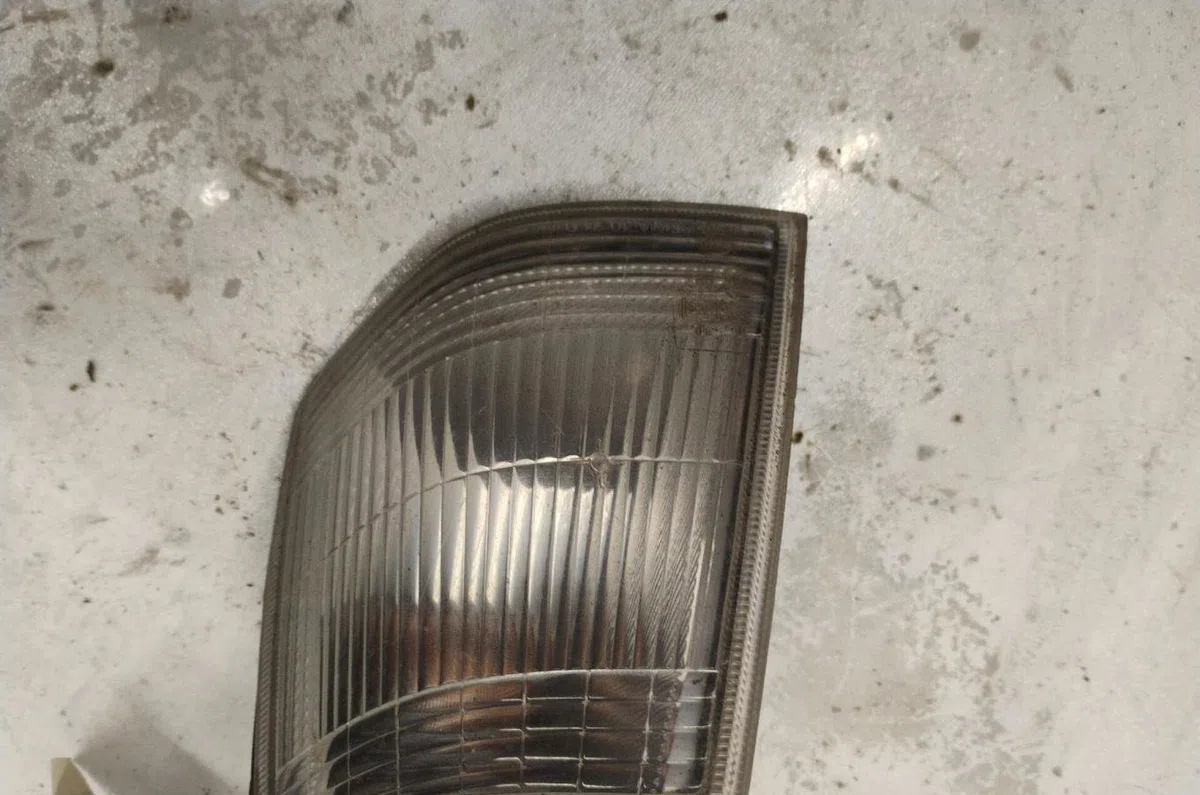 Clignotant gauche PEUGEOT 309 PHASE 2 occasion