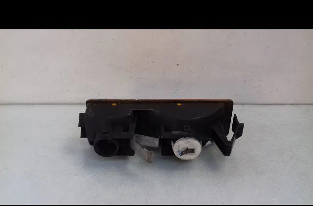 Clignotant gauche Peugeot J5 Camion plate-forme-Châssis (290L) 2.5 td (1990-1994) occasion — photo 2