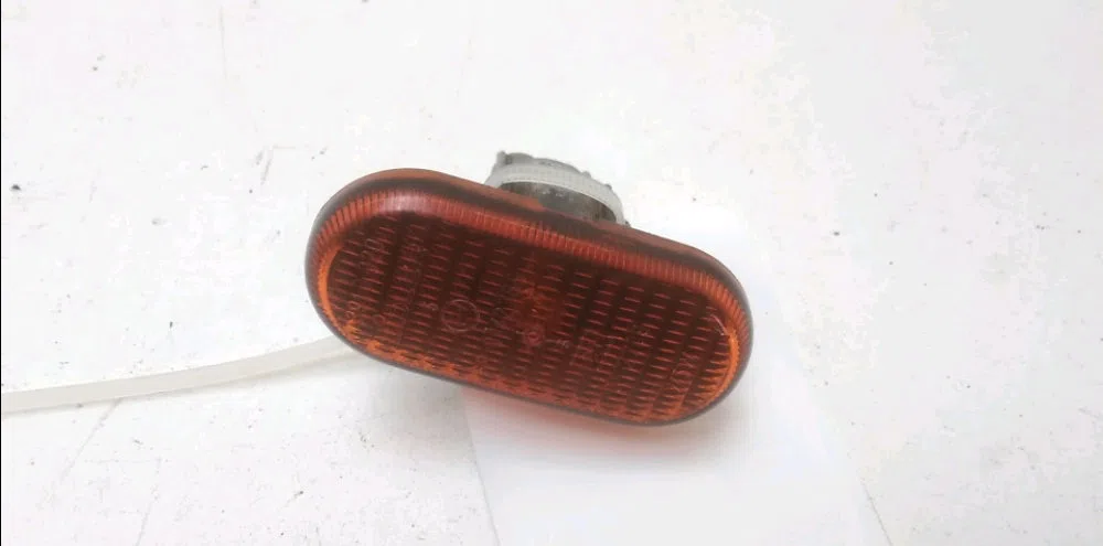 Clignotant gauche Renault CLIO II (BB_, CB_) 1.4 16v (b-cb0p, bb13) (2000-2008) 5 portes occasion — photo 2