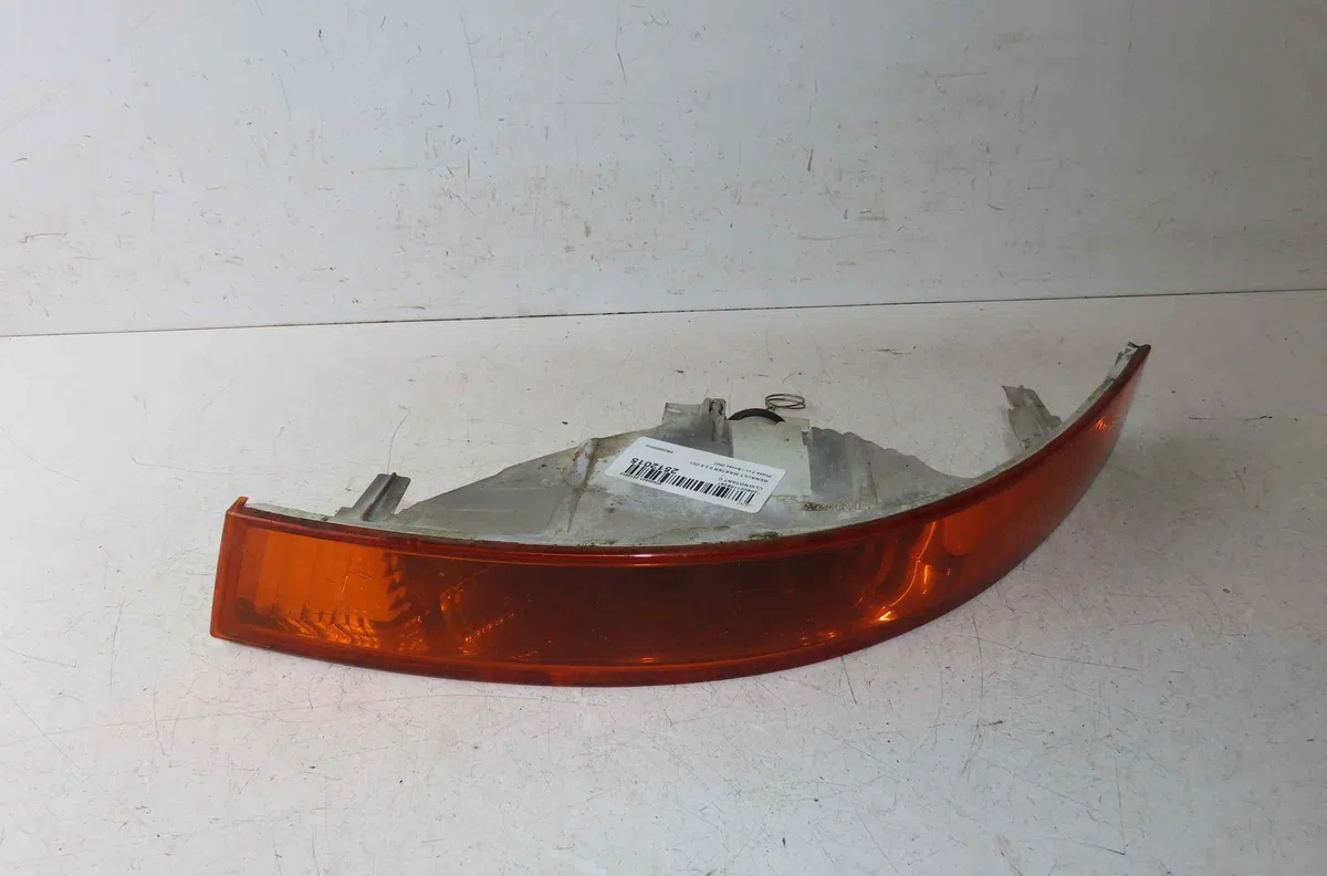 Clignotant gauche RENAULT MASTER II occasion — photo 2