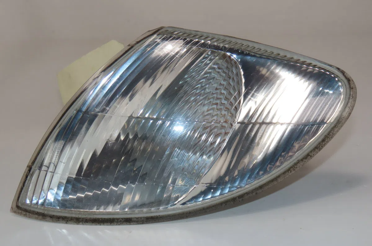 Clignotant gauche Renault MEGANE Scenic (JA0-1_) 1.6 16v (ja0b, ja04, ja11, ja00) (1998-1999) occasion