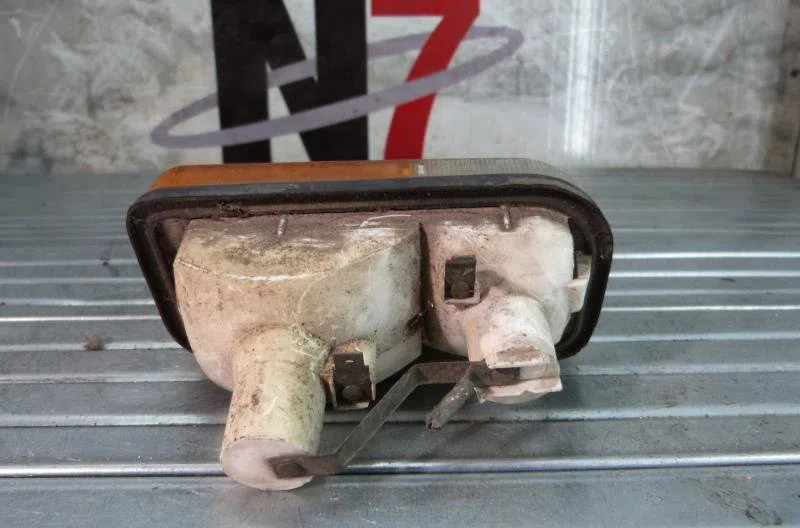 Clignotant gauche RENAULT R4 occasion — photo 3