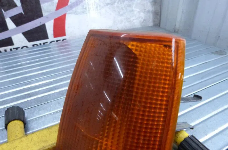 Clignotant gauche RENAULT R9 occasion