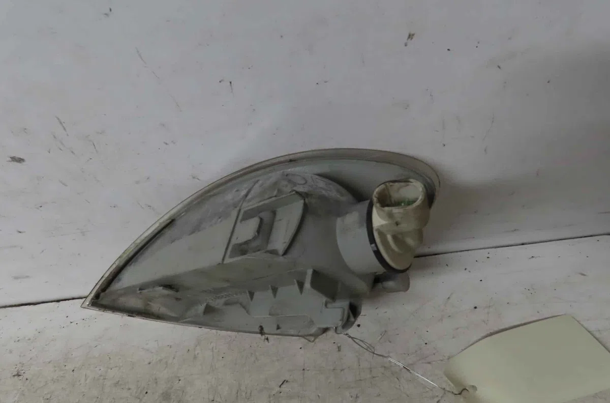Clignotant gauche RENAULT SCENIC  I occasion — photo 3