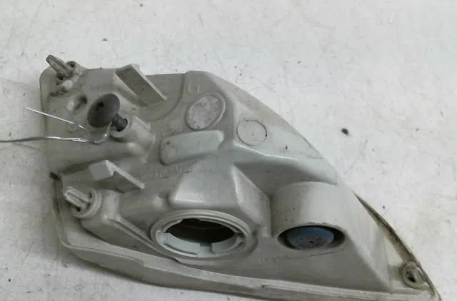 Clignotant gauche Renault TWINGO II (CN0_) 1.2 16v (cn0k, cn0v) (2007) 3 portes occasion — photo 2