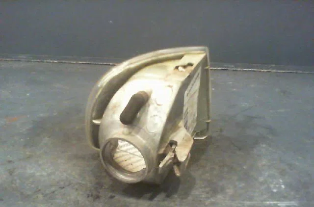 Clignotant gauche SEAT IBIZA 1997 occasion — photo 2