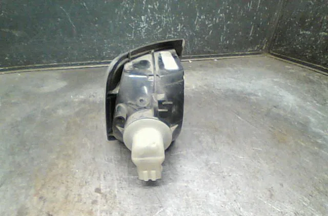 Clignotant gauche Seat TOLEDO I (1L2) 1.9 d (1991-1999) occasion — photo 2