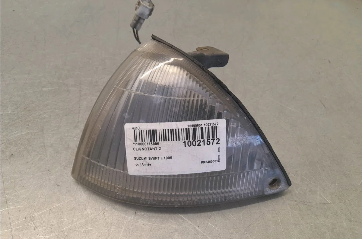 Clignotant gauche SUZUKI SWIFT II occasion — photo 2