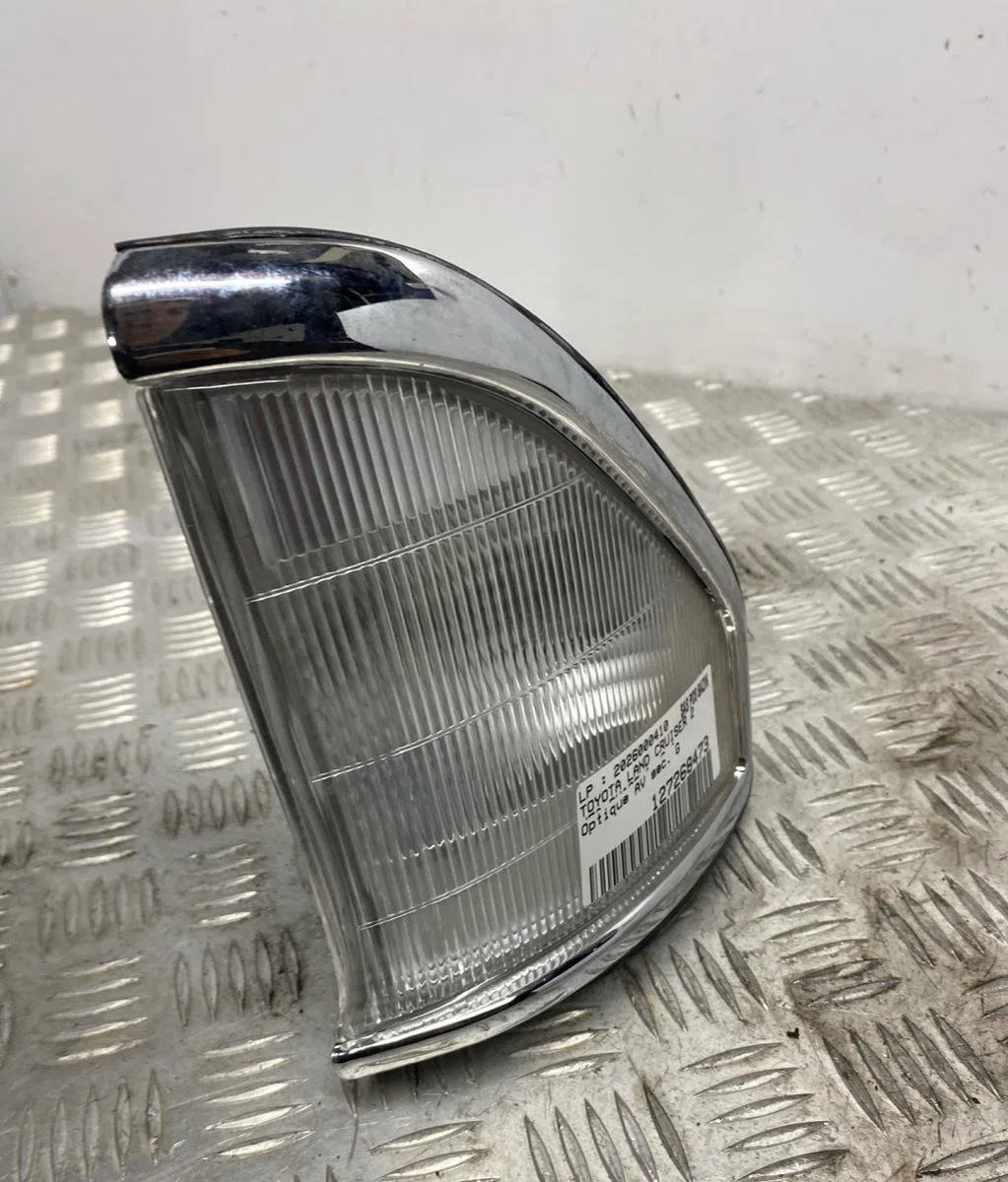 Clignotant gauche TOYOTA LAND CRUISER 2 J70 PHASE 1 occasion — photo 3