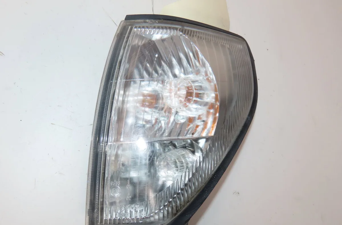 Clignotant gauche Toyota LAND CRUISER 90 (_J9_) 3.0 d-4d 4wd (kdj90_, kdj95_) (2000-2002) occasion