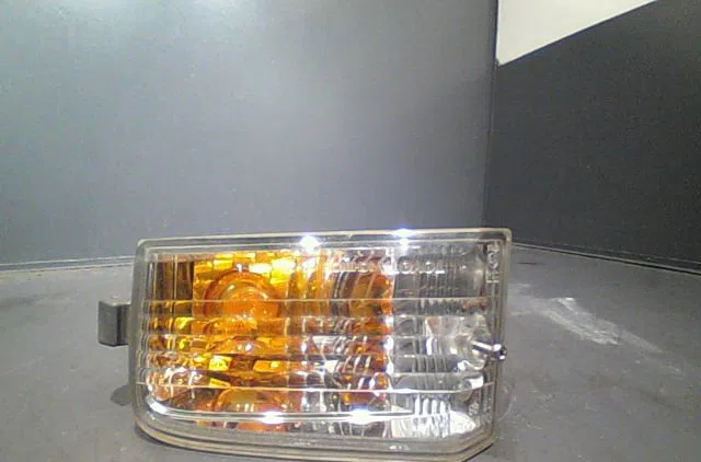 Clignotant gauche TOYOTA RAV4 II Phase 1 07-2000--10-2003 VX D occasion — photo 2