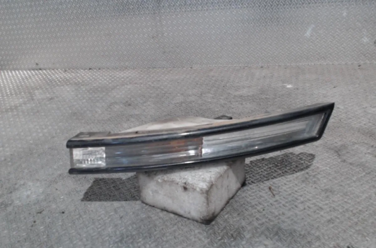 Clignotant gauche Volkswagen PASSAT B6 Variant (3C5) 2.0 tdi 16v (2005-2010) 5 portes occasion