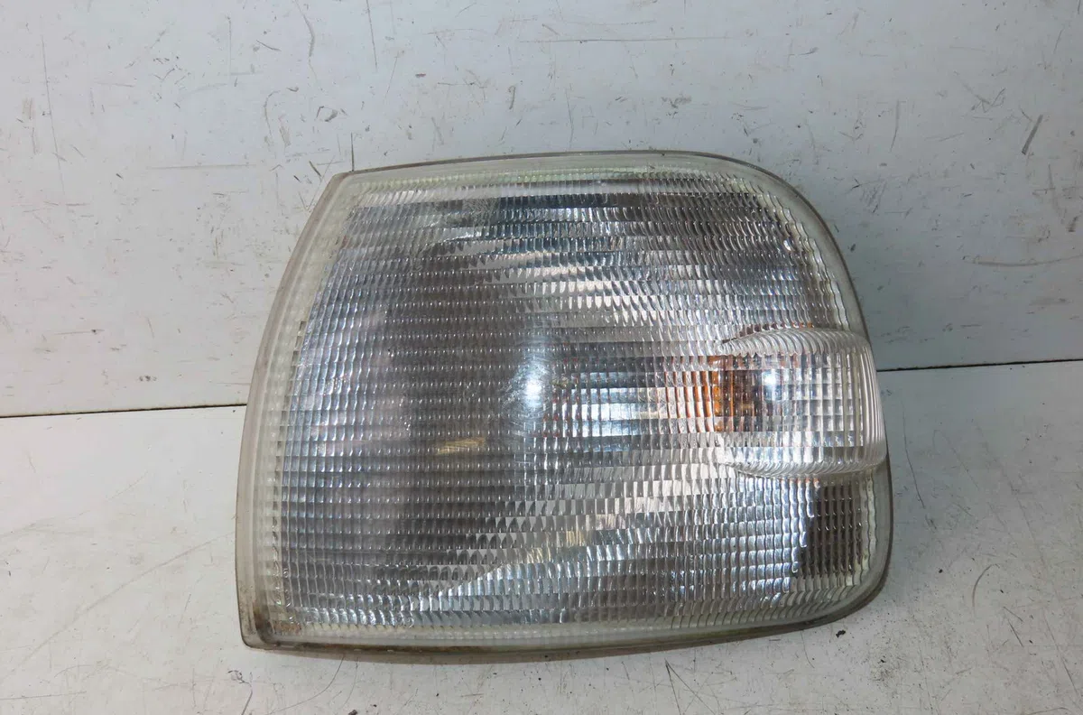 Clignotant gauche VOLKSWAGEN TRANSPORTER IV occasion — photo 4