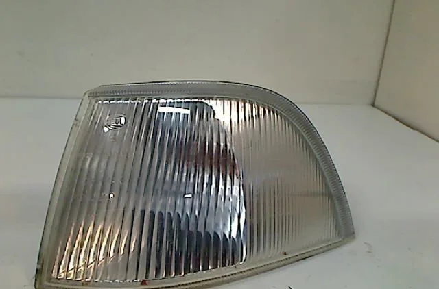 Clignotant gauche VOLVO S40 I 1996 occasion