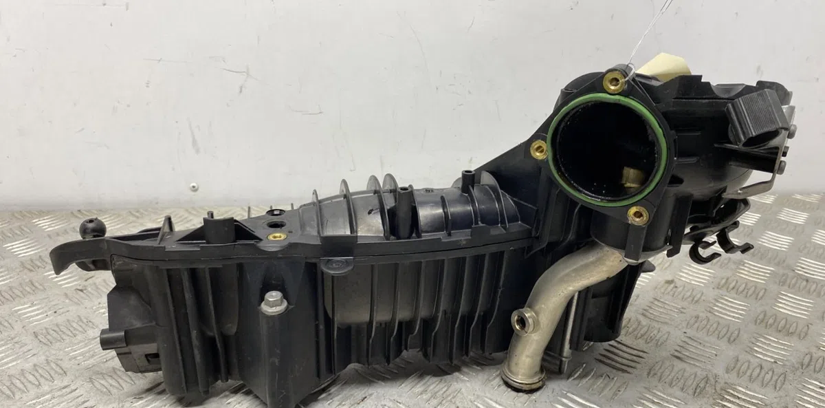 Collecteur admission BMW SERIE 1 E87 PHASE 2 occasion — photo 4