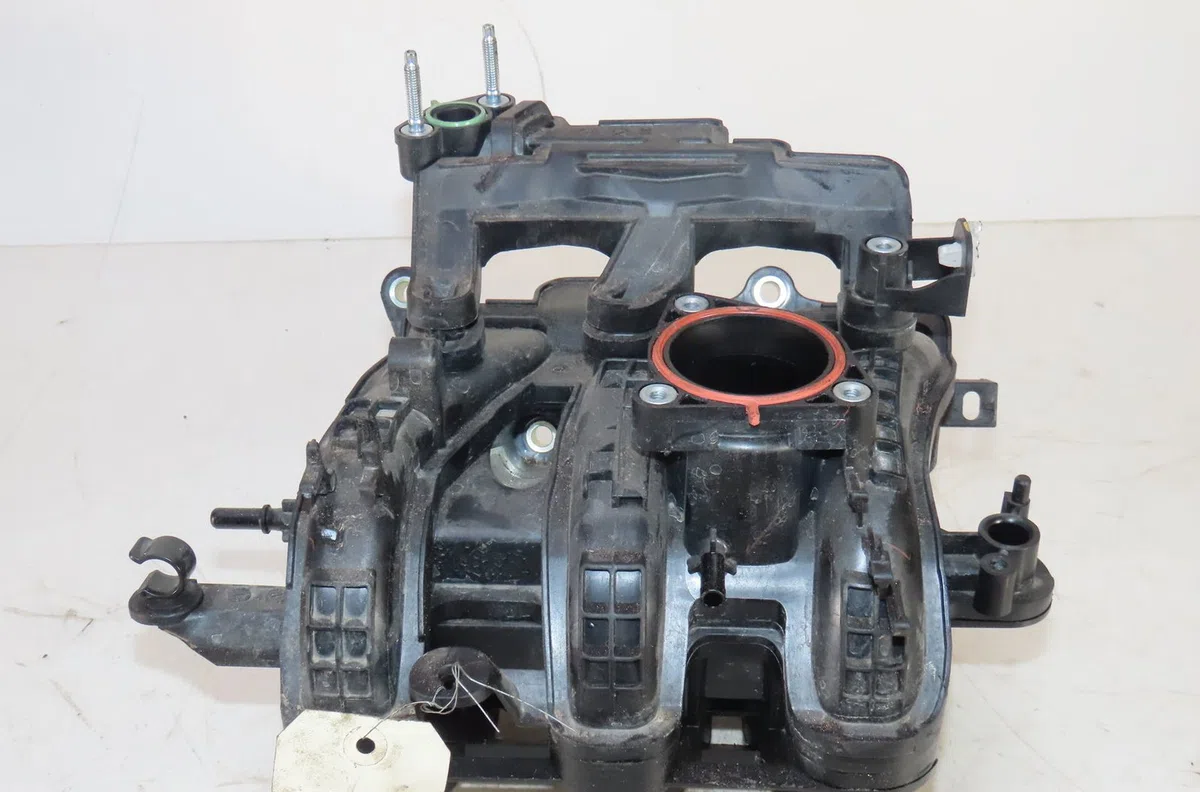 Collecteur admission Peugeot 108 1.0 vti 72 (2018) occasion